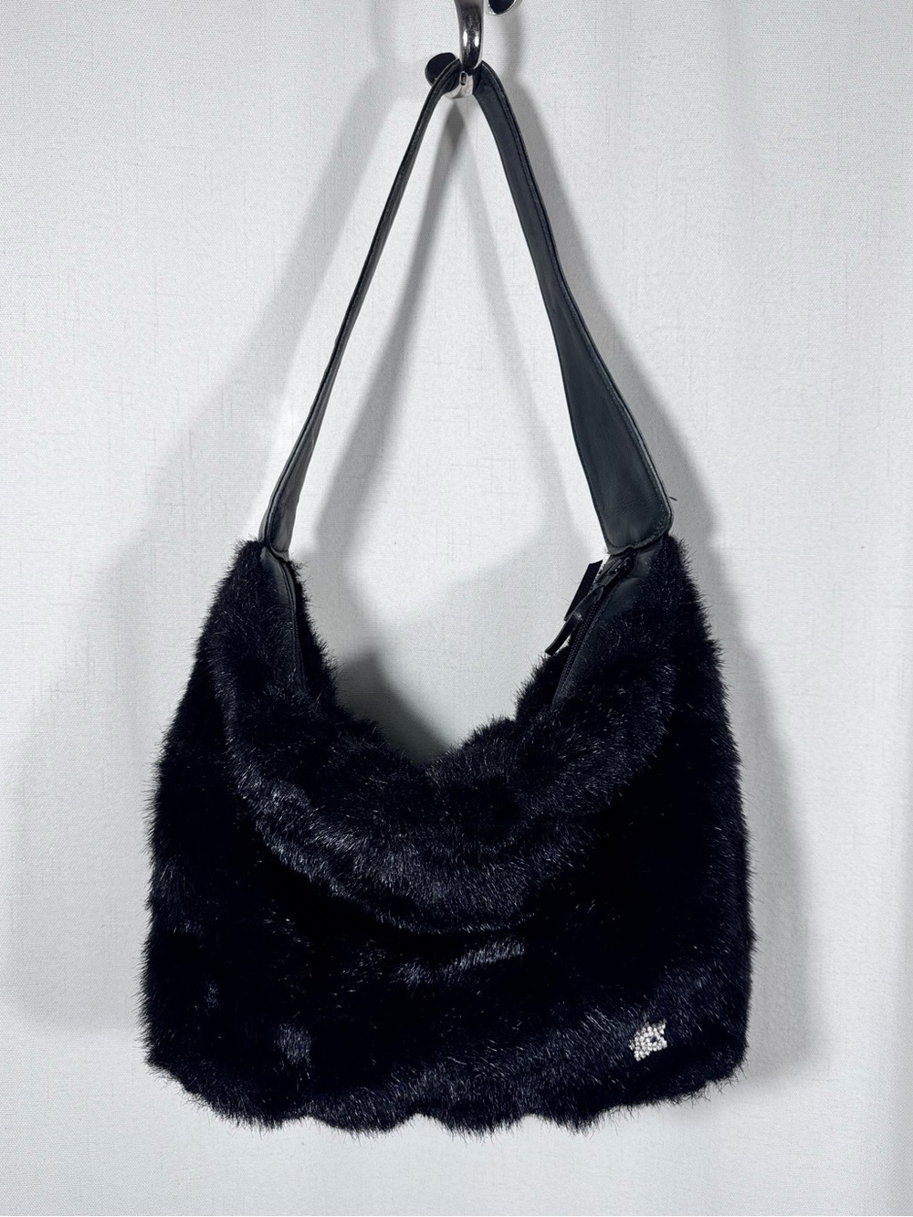 Lucia Bella Black Faux Fur Y2K Shoulder Bag